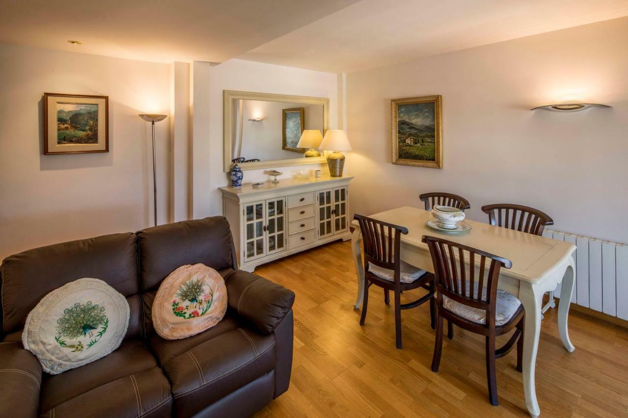 Atico Con Gran Terraza En El Corazon De Girona Apartman Kültér fotó